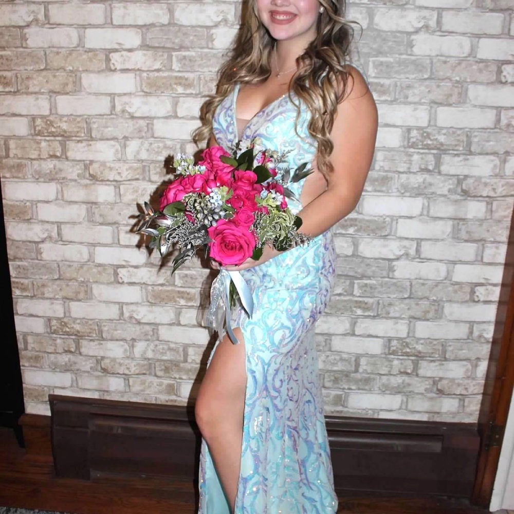 Prom Dress Size 8 - Picture 8 of 8